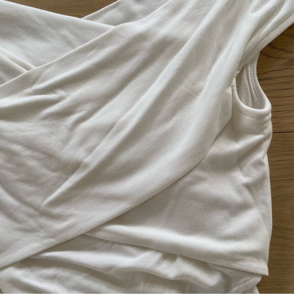 Theory Wrapped Top SS Ribbed Viscose in White - Picture 3 of 7